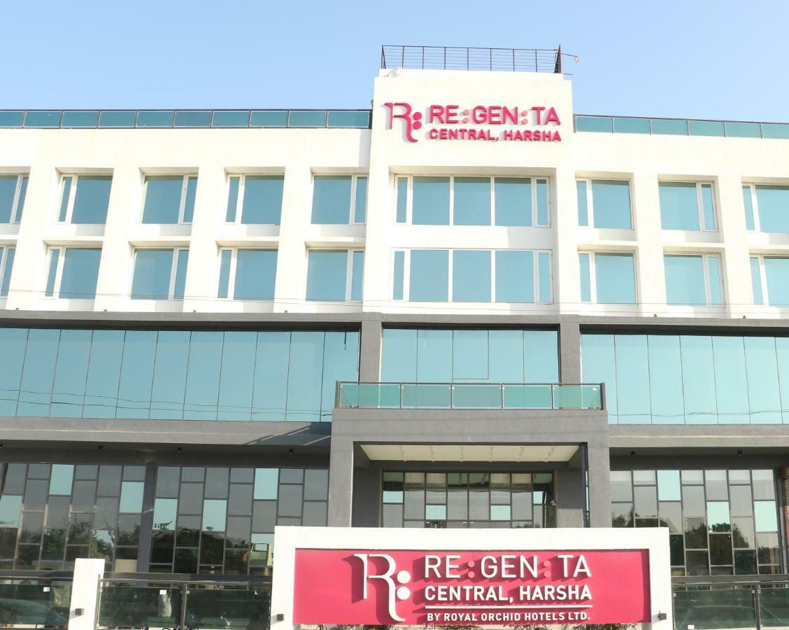 Regenta Central Harsha Vapi Pārdi Exteriör bild